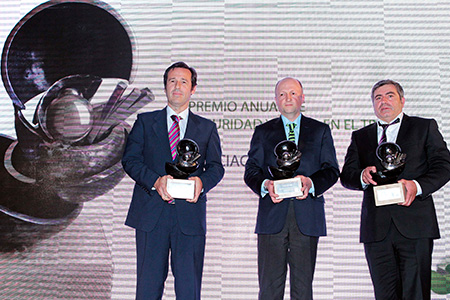 Entregan premio anual de seguridad y salud en el trabajo 2014