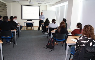 La ACHS capacita a alumnos de duoc uc