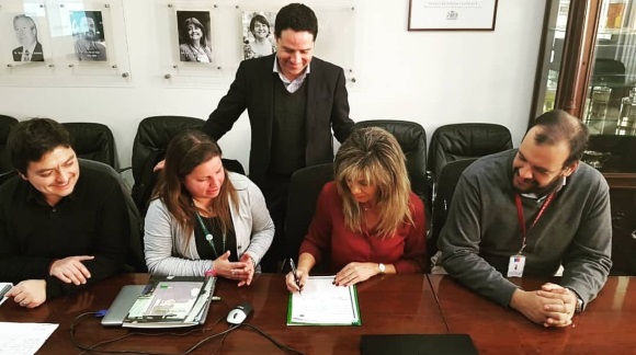 Dirección del servicio de salud metropolitano oriente y la ACHS firman convenio en consultoría estratégica
