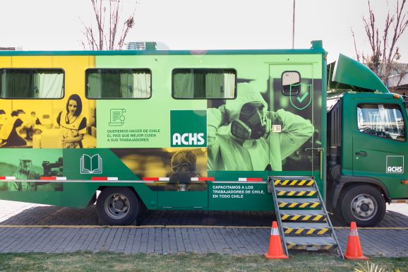 ¿conoces el aula móvil de la ACHS?