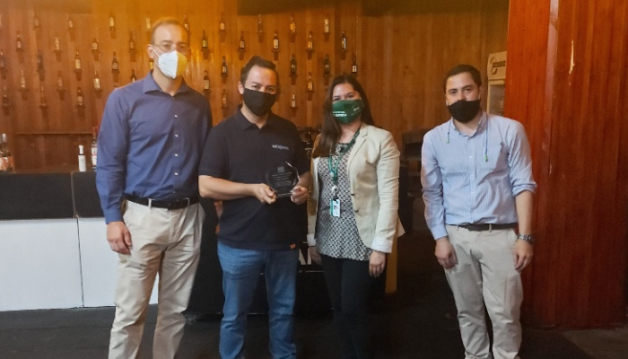 La ACHS reconoce a Mitjans por completar 2 años sin accidentes con tiempo perdido