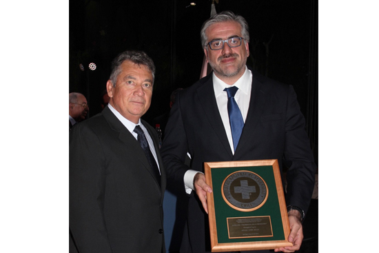 Distinguen a gerente de prevencion de la ACHS 