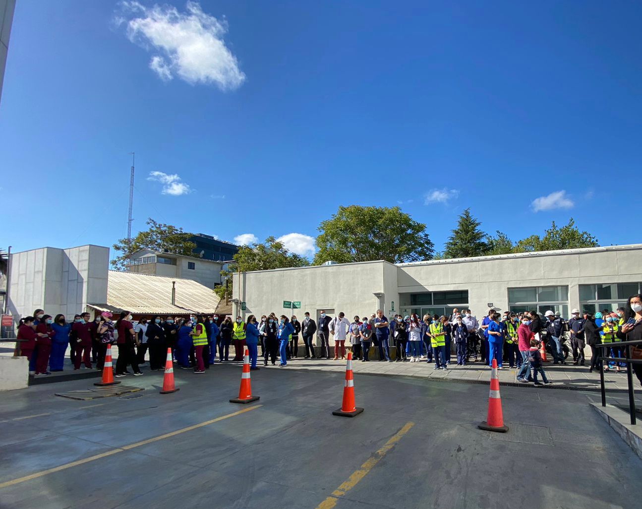 Clínica Regional LIRCAY y la ACHS realizan ejercicio de simulacro de emergencia 