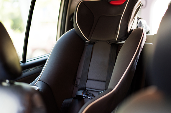 Conoce las normas para trasladar niños en automóviles 