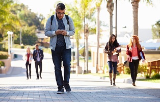 Estos son los riesgos de estar siempre conectados