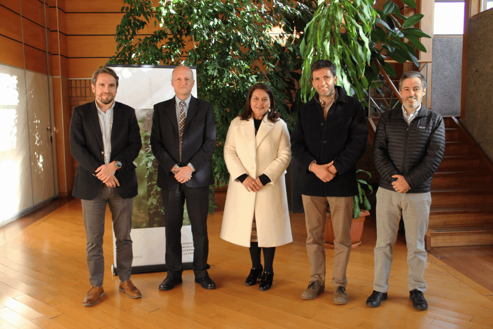 Altos ejecutivos de la ACHS visitan a COLUN en La Unión
