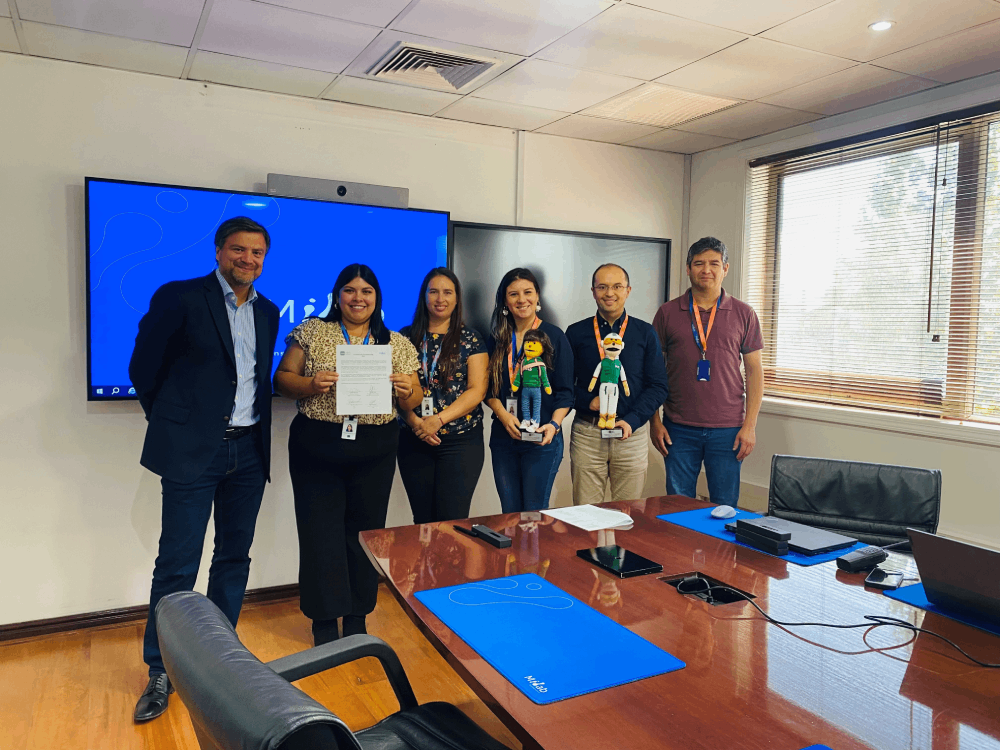 Achs Seguro Laboral y Medical International Laboratories firman acuerdo colaborativo de trabajo 2024