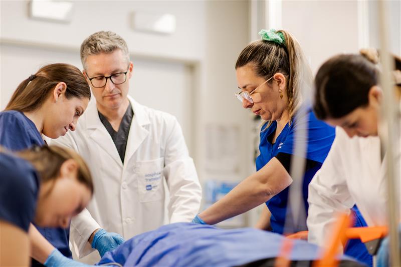 La alianza público-privada que está reduciendo las listas de espera quirúrgicas en Chile